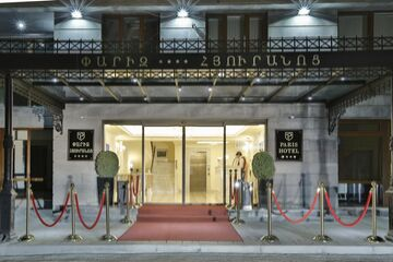 Paris Hotel